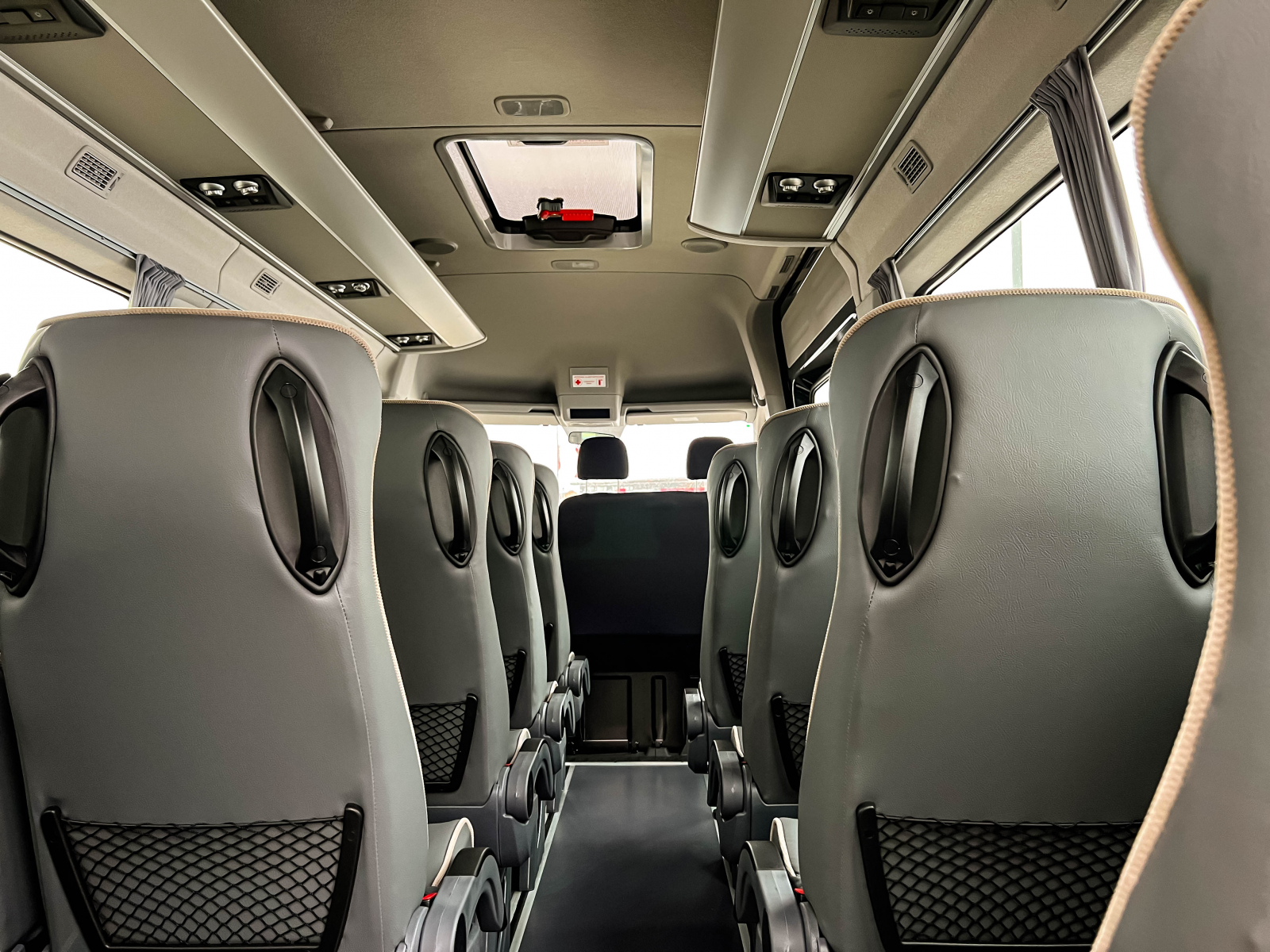 Hyundai H350 – мікроавтобус для комфортабельних пасажирських перевезень в наявності у автосалоні! | Автотрейдінг-Харків - фото 10